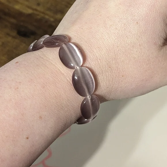 Light Purple Glass Beaded Stretchy Bracelet New! - Picture 4 of 4